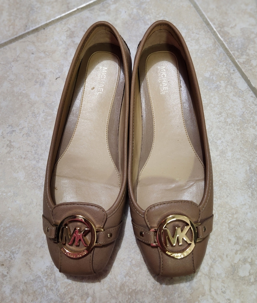 MICHAEL KORS FLAT SIZE 8